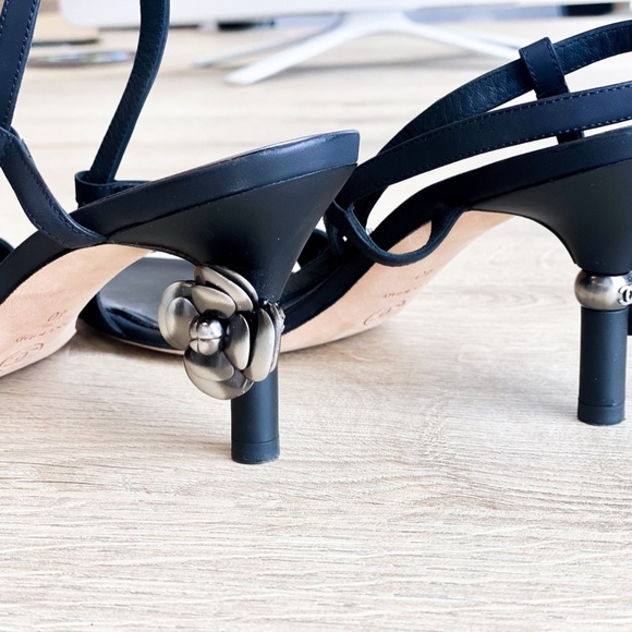 Authentic Chanel Strap Heels - Black - Size 40/10 - Picture 3 of 7